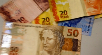 Nascidos até 1968 podem agendar saque de valores esquecidos
